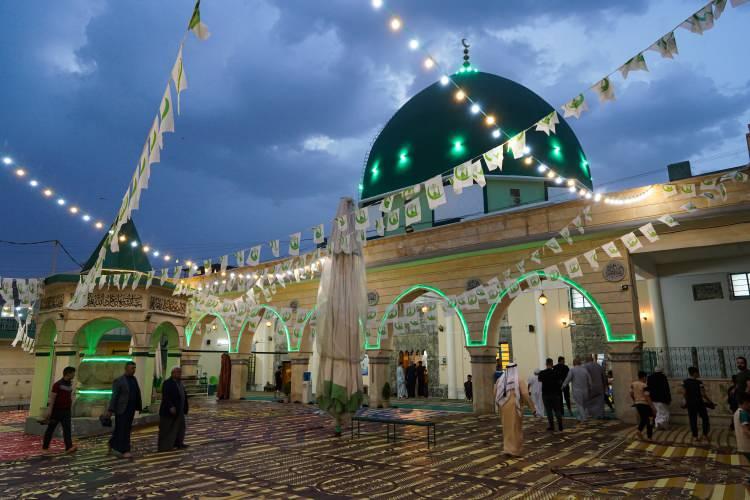<p>Al-Basha Camisi'nde bayram namazı</p>
