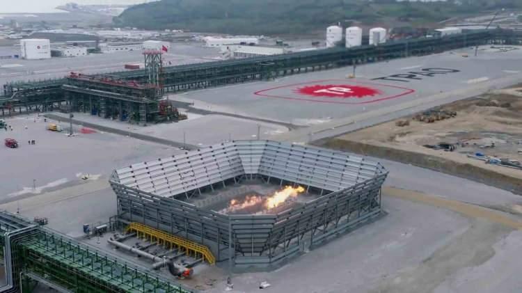 <p><strong>TEK SEFERLİK 100 METREKÜP DOĞALGAZ HEDİYE </strong></p>
<p>Erdem, "Birincisi her aboneye 100 metreküp bir kereliğine olmak üzere hediye edilmesi. Bu da bugünkü rakamlara göre 607 lira" dedi.</p>