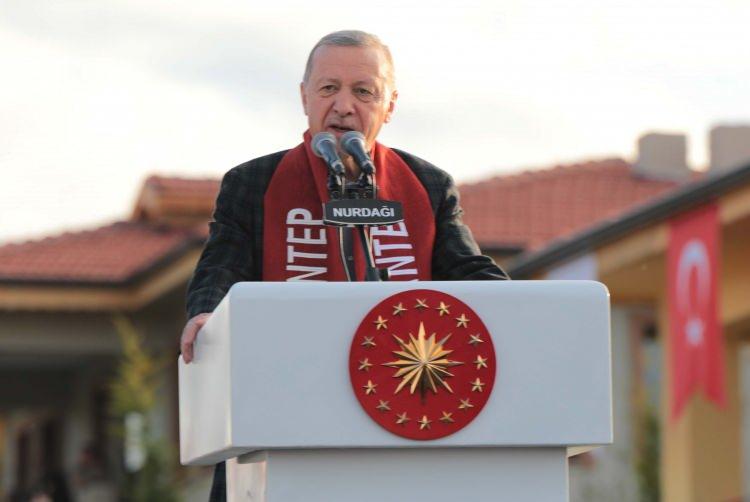<p><strong>BAŞKAN ERDOĞAN'IN VİZYONU KARŞILIK BULDU </strong><br />
<br />
Siyasal İletişimci Ferhat Murat son bir aydaki oy değişimi ile ilgili de önemli değerlendirmeler paylaştı.</p>
<p> </p>