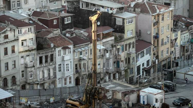 <p><strong>Yapımdan önce zemin etüdü yapılacak mı?</strong></p>
<p> </p>
<p>Yapılacak.</p>