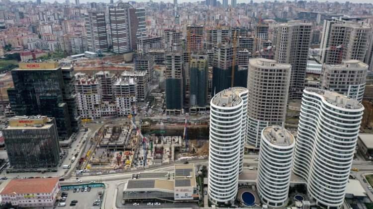 <p><strong>Yeni bina kaç katlı olacak?</strong></p>

<p> </p>

<p>Dönüşüme kapsamında yapılacak yapının kat adetleri parselin yürürlükteki imar planı şartlarını aşmamak şartıyla anlaşma sağlayan maliklerin kararına göre belirlenir.</p>
