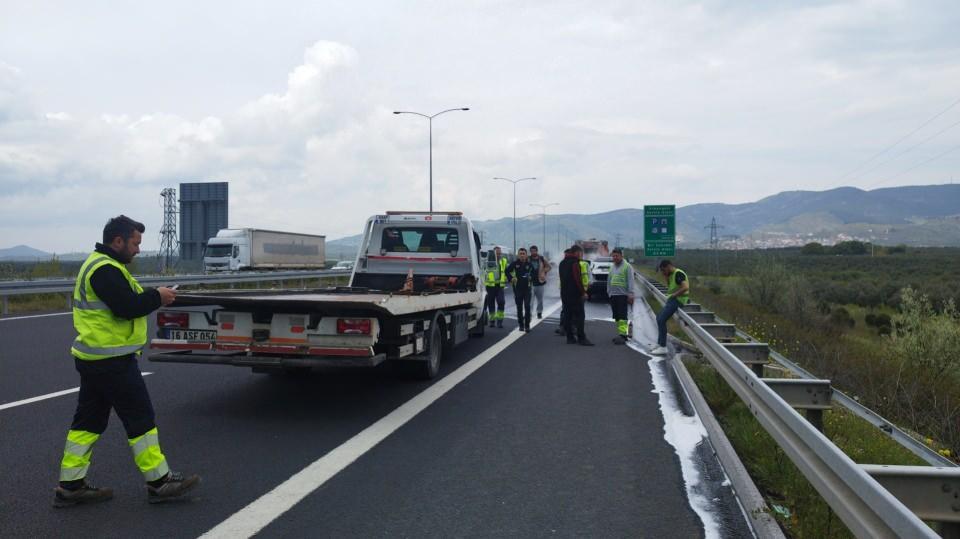 <p>Yanan araca müdahale eden ekipler aracı söndürdü. Ölen ya da yaralananın olmadığı olay sonrasında aile büyük bir şok yaşadı. Jandarma ekipleri olayla ilgili soruşturma başlattı.</p>
