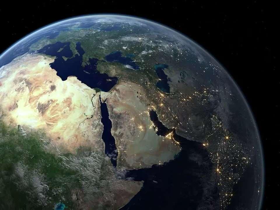 <p><strong>EN AZ TÜRK VATANDAŞININ YAŞADIĞI ÜLKE HANGİSİDİR?</strong></p>

<p>Dışişleri Bakanlığı'nın verilerine göre Tonga, Tuvalu ve Butan'dan bir tane bile Türk vatandaşı yaşamamaktadır. Nikaragua'da ise 15 Türk vatandaşı yaşamaktadır.</p>

<p>Almanya 2 milyon ile en çok Türk vatandaşının yaşadığı ülke konumundadır. </p>

<p>Not: Söz konusu verinin bulunmadığı ve paylaşılmadığı ülkeler dikkate alınmamıştır. </p>
