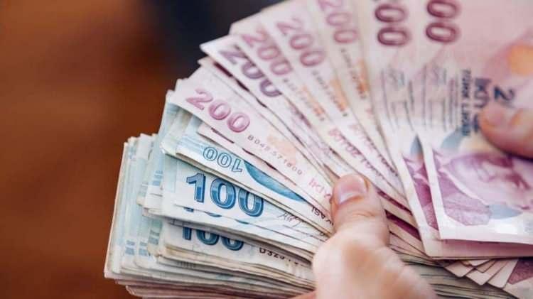 <p>6 aylık memur enflasyon farkı: Yüzde 13,43</p>
<p> </p>
<p>6 aylık memur ve memur emeklisi zammı: Yüzde 19,43</p>