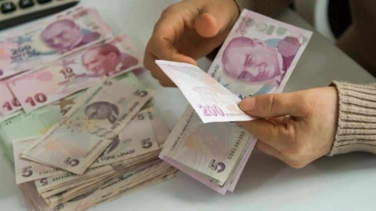 <p>Merkez Bankası’nın açıkladığı enflasyon tahminine göre yapılan hesapta 8.506 lira olan asgari ücretin yüzde 21,43’lük artış ile 10.328 lira olması öngörülüyor.</p>
<p> </p>