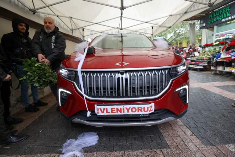 <p>Aktaş, gazetecilere, ülkenin gurur kaynaklarından birinin Togg olduğunu söyledi.</p>
<p> </p>