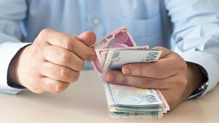 <p>Emekli çalışan da kıdem, ihbar, yılık izin gibi haklara sahip oluyor. İşveren tarafından çıkarılan ya da haklı bir nedenle istifa eden kıdemini alabilir. </p>