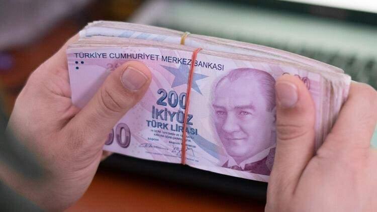 <p>Bu da bugün itibariyle en düşük aylığın 7500 lira olduğu düşünüldüğünde emekliliği dondurup yeniden çalışmaya devam etmek çok mantıklı görünmüyor.</p>
<p> </p>