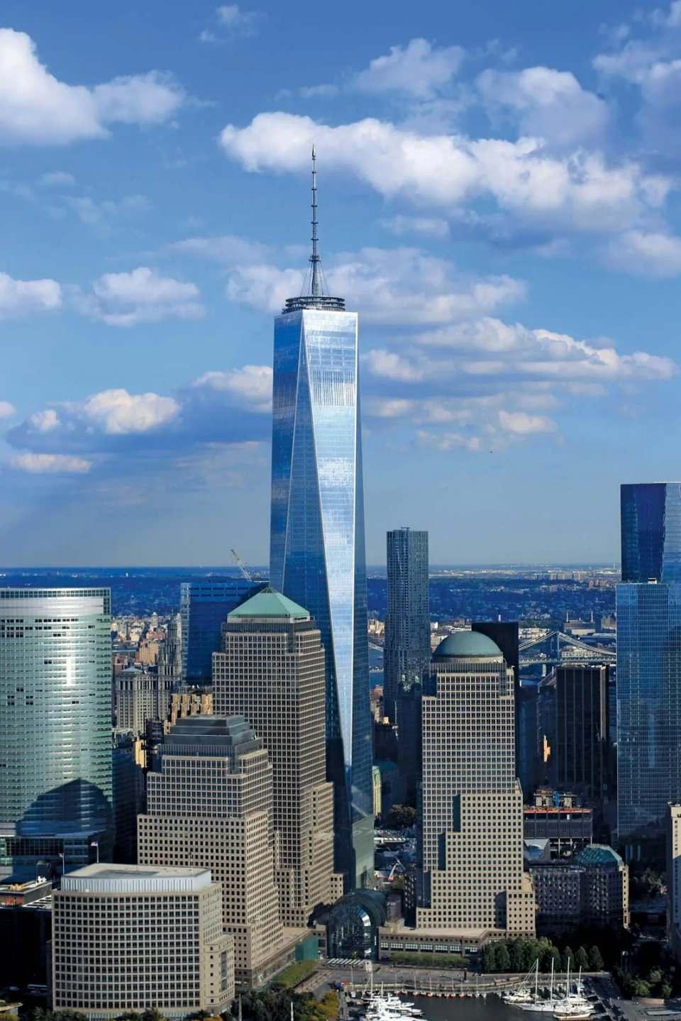 <p><strong>6- One World Trade Center</strong></p>
<p>ABD - New York City (2014)</p>
<p>541,3 metre yüksekliğinde ve 94 kat bulunuyor</p>
