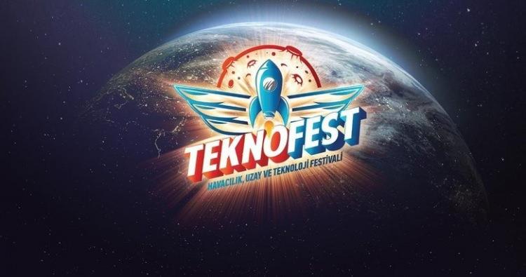 <p>TEKNOFEST 2020 YILINDA GAZİANTEP'TE GERÇEKLEŞMİŞTİ</p>

<p> </p>

<p>Sonraki süreçte etkinliğin bir yıl İstanbul'da, bir yıl Anadolu'da düzenlemesi kararı alındı. Bu kapsamda TEKNOFEST, 2020 yılında Gaziantep'te gerçekleştirildi.</p>

<p> </p>

<p>Gaziantep Ortadoğu Fuar Merkezi'nin ev sahipliğinde gerçekleşen festivalde, 21 farklı kategoride düzenlenen teknoloji yarışmalarına 81 il ve 84 ülkeden 20 bin 197 takım, 100 bin genç başvuruda bulundu. Kovid-19 tedbirleri sebebiyle ziyaretçi kabul edilmeyen etkinliğe sadece yarışmacılar katıldı.</p>
