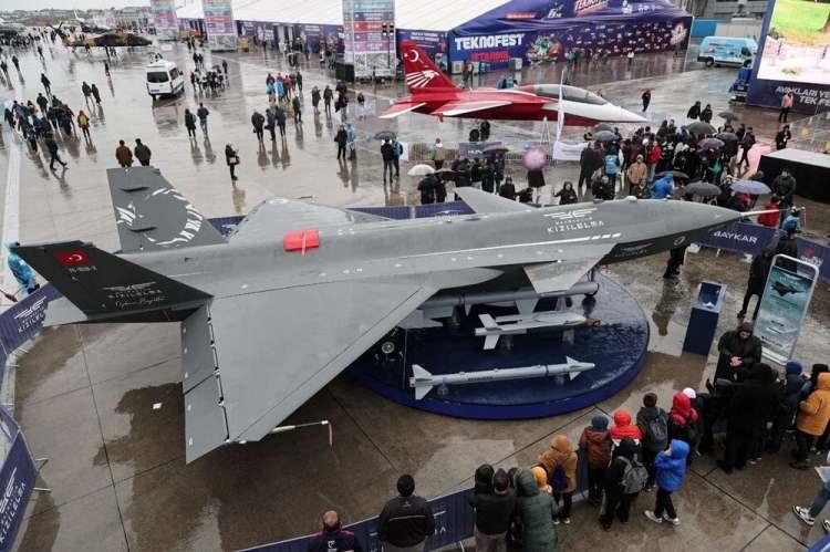<p>İŞTE TEKNOFEST'TE SERGİLENEN TÜRKİYE'NİN YERLİ VE MİLLİ SAVUNMA TEKNOLOJİLERİ</p>