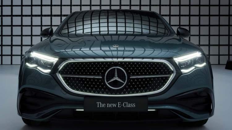 <p>Opsiyon olarak gizli kapı kolları alınabilen otomobilin, arka cephesinde ise Mercedes-Benz yıldız motifli stop grubu dikkat çekiyor.</p>
<p> </p>