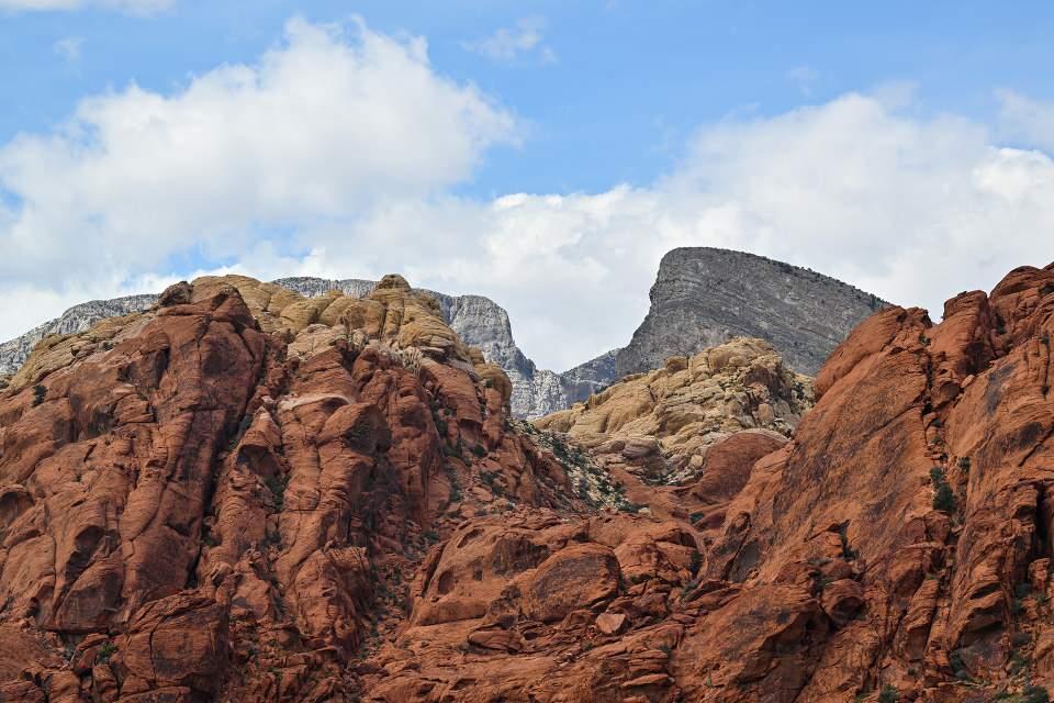 <p>ABD Nevada’da bulunan Red Rock Kanyonu, Ulusal Koruma Alanı olarak korunurken, çok sayıda turistin de ilgisini çekiyor. </p>

<p> </p>
