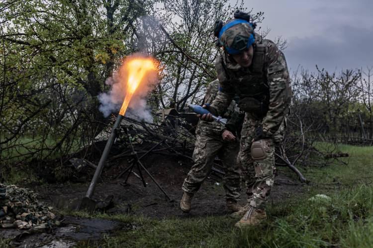 <p>Ukrayna Güney Savunma Güçleri Ortak Koordinasyon Basın Merkezi Başkanı Nataliya Gumenyuk, Rusya’nın yasa dışı ilhak ettiği Kırım’ın Sivastopol kentinde bulunan petrol depolama tesisindeki patlamanın, Ukrayna’nın geniş çaplı taarruz için hazırlığı olduğunu söyledi.</p>