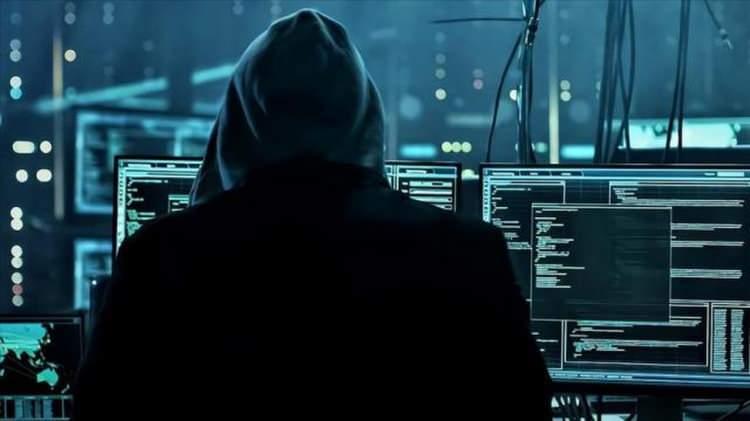 <p>Hacker grubunun Telegram hesabından yapılan açıklamada,</p>

<p> </p>

<p><strong>"Geçici işgal devleti, Filistinli kardeşlerimizi karşılıksız bir şekilde kolayca hedef alabileceğine inanıyordu. Kardeşlerimizin kanı bizim kanımız; çileleri bizim çilemizdir."</strong> denildi.</p>
