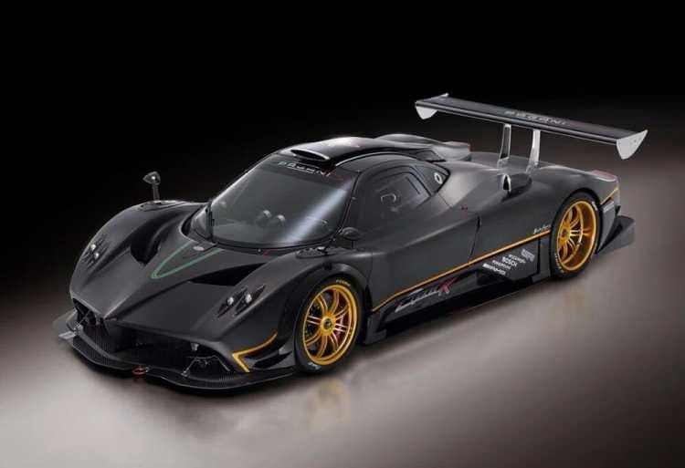 <p><strong>Pagani Zonda R</strong></p>
<p> </p>
<p>2007 Cenevre Otomobil Fuarı'nda ortaya çıkarılan Pagani Zonda R, 375 km/sa hıza ulaşıyor.</p>