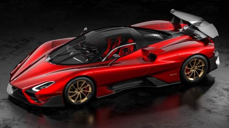 <p><strong>SSC Tuatara</strong></p>

<p> </p>

<p>SSC Tuatara, 2022'nin başında yaptığı testlerde 474,7 km/sa gibi muhteşem bir hıza ulaşmayı başardı. Buda aracın dünyanın en hızlı otomobili unvanını almasını sağladı. <br />
<br />
Testlere başlarken markanın iddiası 508 km/sa hıza ulaşaılabileceği yönündeydi.</p>
