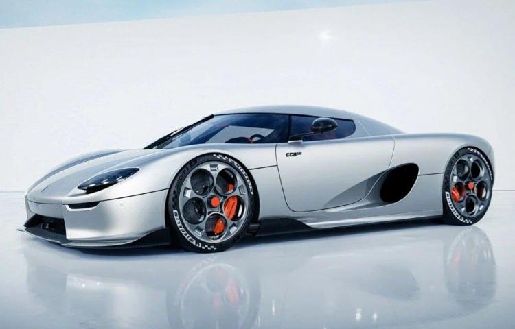 <p><strong>Koenigsegg CC850</strong></p>
<p> </p>
<p>Koenigsegg'in en hızlı ikinci arabası olan CC850, 483 km/sa hıza ulaşabiliyor.</p>
