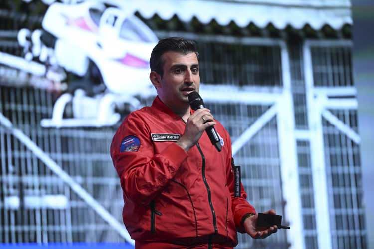 <p>TEKNOFEST paydaşları Haliç kongre Merkezi'nde düzenlenen etkinlikte gençlerle buluştu. </p>
