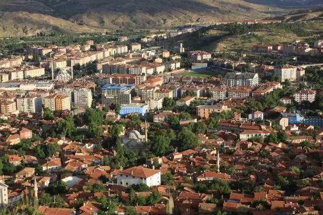 <p>Çankırı - 166 bin 658 kişi</p>
<p> </p>