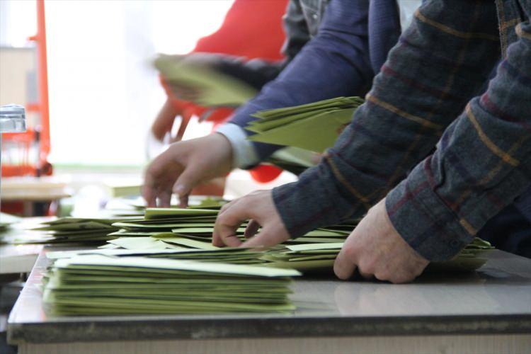 <p>Ge&ccedil;tiğimiz hafta boyunca da T&uuml;rkiye'deki se&ccedil;imlerle ilgili &ccedil;eşitli analizler yapıldı.</p>

<p>D&uuml;nyanın nefesini tuttuğu bu se&ccedil;imin ni&ccedil;in bu kadar &ouml;nemli olduğu ile ilgili ise Avrupa basınında bir analize yer verildi.</p>
