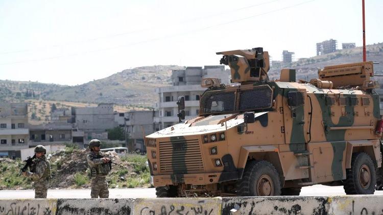 <p>Ekonomiden de bahsedilen haberde <strong>"D&uuml;nyanın en b&uuml;y&uuml;k 20 ekonomisi arasında yer alan T&uuml;rkiye, İslam d&uuml;nyasının &ouml;nemli bri &uuml;yesi ve Anadolu'nun &Ccedil;in'in kalbine uzanan bir &uuml;lke"</strong> s&ouml;zlerine yer verildi.</p>
