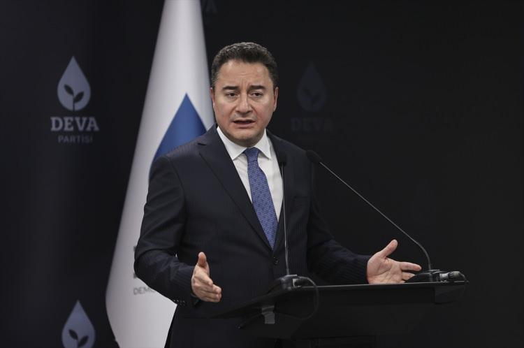 <p>DEVA Partisi Genel Başkanı Ali Babacan Ankara Bilkent'te T Emlak Bankası Ortaokulu'nda oyunu kullanacak.</p>

