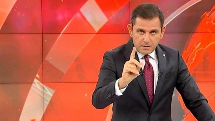 <p><span style="color:#000000"><strong>Ünlü sanatçının kişisel yorumunu hiçe sayan Portakal, Ortaç'a yersiz bir şekilde öfkelenerek "Sanatçı demiyorum, omurgasız biri. Methiyeler düzüyor; 'babacım' diyor ona. Artık nereden babasıysa bilmiyorum." ifadelerini kullandı.</strong></span></p>
