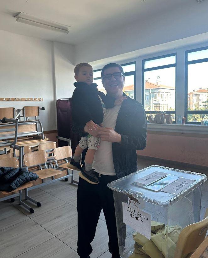 <p><span style="color:#FF0000"><strong>İBRAHİM B&Uuml;Y&Uuml;KAK</strong></span></p>
