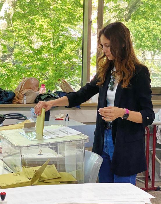 <p><span style="color:#FF0000"><strong>JESSİCA MAY&nbsp;</strong></span></p>
