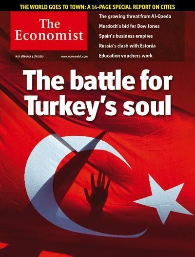 <p>Diğer taraftan, günler sonra ikinci tur oylamanın yapılacağını kaydeden Hanna, görüş yazısını şu sözlerle bitirdi:</p>
<p><em><strong>"Erdoğan'ın kazanması için ilave yüzde 1 oya ihtiyacı var. Muhalefetin, kazanması için ise yüzde 5'in üzerinde daha fazla oy alması gerekiyor.</strong></em></p>