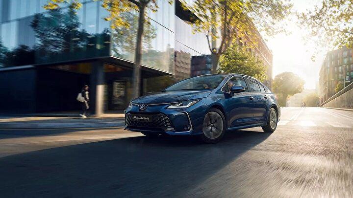 <p>4 bin 328'le Toyota Corolla,</p>