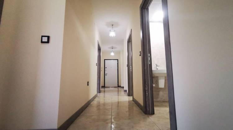 <p>Proje koordinatörü Murat Ulusoy, 17 bloktan oluşan sitede 4 binanın 3+1, 13 binanın ise 2+1 olarak tasarlandığını söyledi.</p>