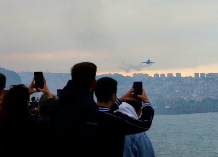 <p><strong>"104 yıl önce olduğu gibi bugün de aynı inanç ve kararlılıkla bağımsızlığımızı koruyacağız.</strong></p>
