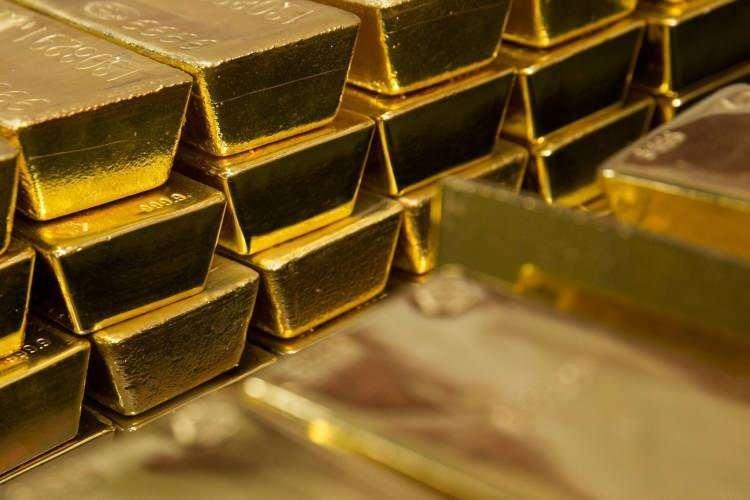 <p><strong>2022'DE ZİRVEDE YER ALDI</strong></p>
<p> Dünya genelinde merkez bankaları 2022 yılında 1.167 ton net altın almıştı. Türkiye ise geçtiğimiz yıl 148 ton altın alımıyla dünya ülkeleri arasında zirveye yerleşti.</p>