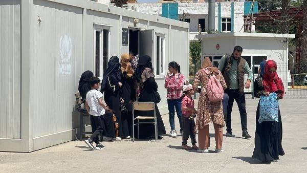 <p><strong>Gönüllü geri dönüş süreci</strong></p>

<p>Suriyelilerin gönüllü geri dönüş işlemleri Göç İdaresi Başkanlığı tarafından yürütülüyor. </p>
