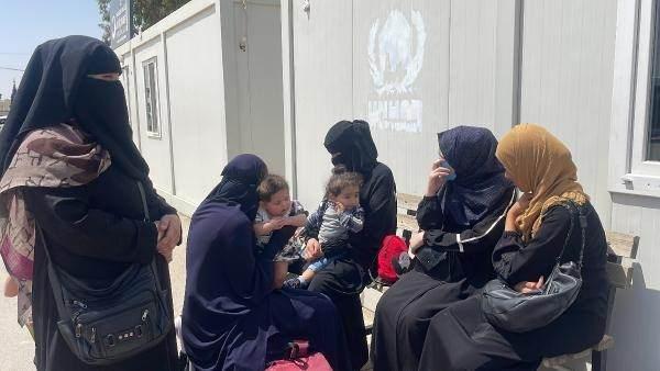 <p>Bu anlayışla bugüne kadar Gaziantep, Şanlıurfa, Kilis ve Hatay’dan toplam 554 bin 609 Suriyeli ülkelerine gönüllü dönüş yaptı. </p>
