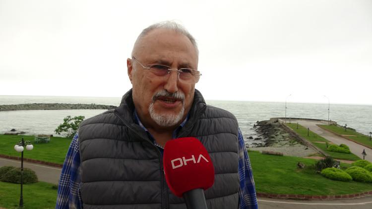 <p>Bu canlılara birlikte çökelen tortular zaman içerisinde yığışarak ve üstlerine gelen yeni tortularla gömülerek belirli sıcaklık ve basınç koşullarında değişime uğraması sonucu ‘kerojen’ oluşur. Karadeniz’deki tortular içerisinde ‘kerojen’ oluşturacak maddenin olup olmadığı önemlidir. Bunlar varsa petrol oluşur. Karadeniz’deki var olan sızıntılar, Çayeli açıklarındaki canlı petrol sızıntısı gibi sızıntılar bir yerden, Karadeniz’in içerisindeki tortulardan geliyor demektir. Karadeniz’de gözüken emare petrolün varlığını gösteriyor. Denizde bu emareler önemli. Ancak kaynağı çıktığı yerde olmayabilir. Çünkü petrol göç eder. Oluştuğu yerde değil, kapandığı yerde bulunur" dedi. </p>
<p> </p>