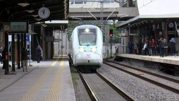 <p>ürkiye ve Avrupa Birliği ülkelerinde çalışabilmesi için gerekli olan TSİ sertifikasına sahip olan setlerde yolcu konforu ön plana alınarak üretildi" açıklamasında bulundu.</p>