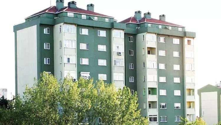 <p><strong>Davanın ilk duruşmasında mahkeme, ecrimisil (haksız işgal) bedelinin hesaplanması için dairede keşif yapılmasına karar verdi.</strong></p>