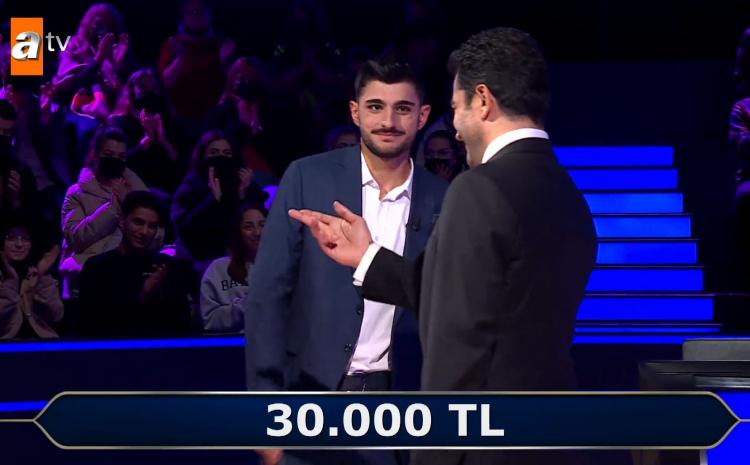 <p><span style="color:#000000"><strong>Genç yarışmacı, 30.000 Bin TL değerindeki ödül ile yarışmaya veda etti.</strong></span></p>
