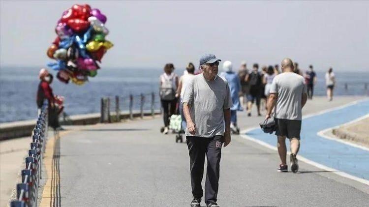 <p><strong>MEMUR İÇİN EN KÖKLÜ DÜZENLEME</strong></p>
<p>Uzun yıllardır Türkiye'nin gündeminde olan 3600 ek gösterge düzenlemesi 15 Ocak 2023 tarihinde yürürlüğe girdi.<br />
<br />
<br />
Atılan bu adımla 6 milyon memur ve memur emeklisinin hem maaşı hem ikramiyesi arttı.</p>
