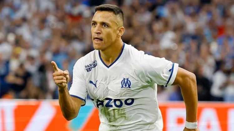 <p>* Alexis Sanchez / Şili<br />
<br />
* Marsilya<br />
<br />
* 34 yaşında</p>