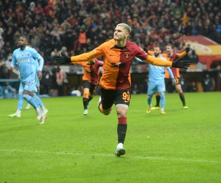 <p>Galatasaray 2-1 Trabzonspor</p>