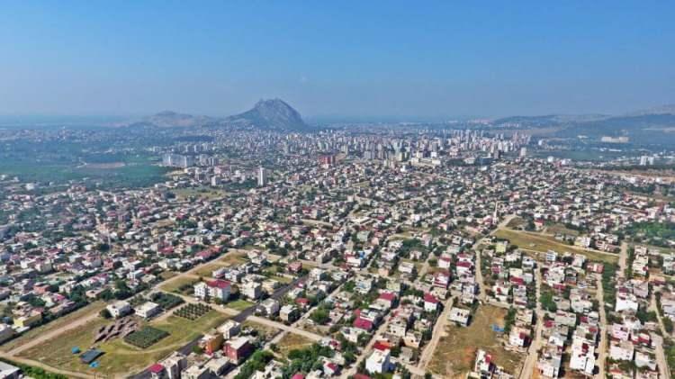<p><strong>Kozan, Adana</strong></p>
<p>Nüfus: 132.703 kişi</p>