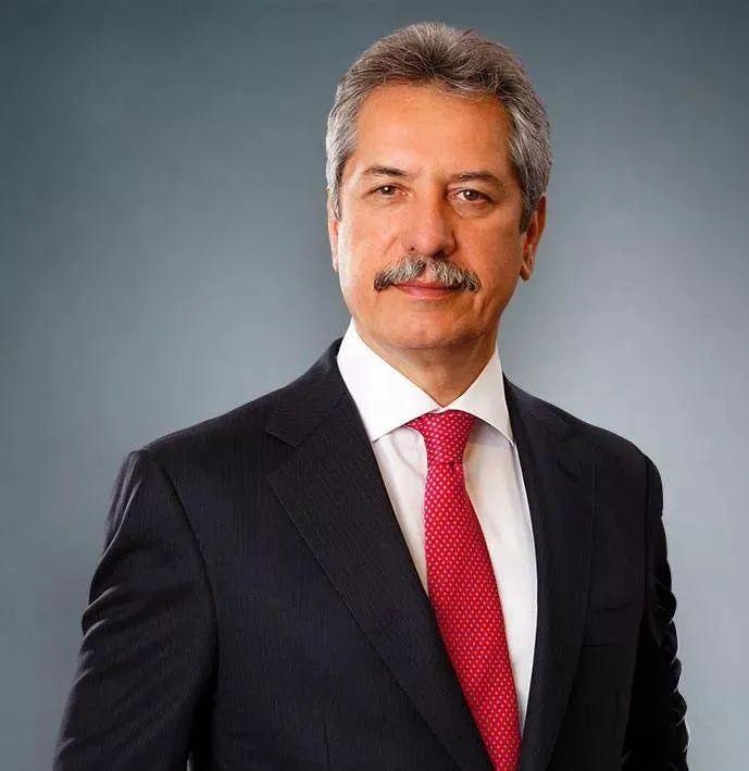 <p><strong>Ahmet Çalık</strong><br />
<br />
2023 Serveti: 1.5 milyar dolar<br />
<br />
Forbes sıralaması: 1905</p>