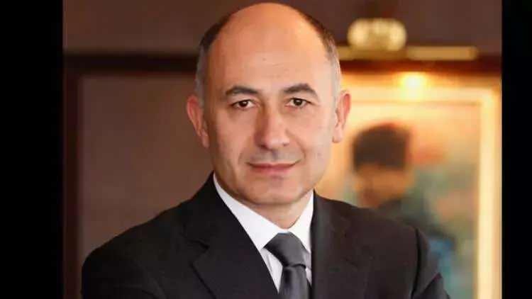 <p><strong>Erman Ilıcak</strong><br />
<br />
2023 Serveti: 2.3 milyar dolar<br />
<br />
Forbes sıralaması: 1312</p>