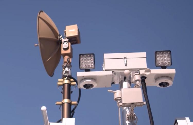 <p><strong>Gerek önleyici, gerek şaşırtıcı elektronik harp unsurlarını da koyabiliyoruz üstüne. Harekat unsurunun en önemli unsuru hasmınızın varlığını hissetmektir. Onu algılamanız ve onun sizi algılamaması gerekiyor."</strong> şeklinde konuştu.</p>
