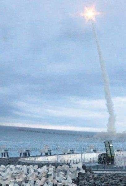 <p>Yunan Genelkurmay Başkanlığı'na dayandırılan bilgileri aktaran Eleftheros Typos'a göre, test edilen Tayfun Bora füzesi ailesinden. Bora-1'in 280 kilometre menzile sahip olduğunu belirten gazete, haberine şu cümleyle devam etti:</p>