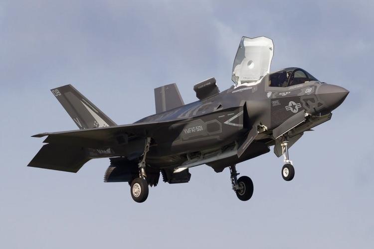 <p>Etkili bir çözüm bulunamazsa, motor revizyonları beklenenden daha erken gerçekleşebilir ve Pentagon’un 77 yıl boyunca F-35 filosunu işletmek ve bakımını yapmak için 1.3 trilyon dolarlık tahminine yeni bir yapılacaklar kalemi ekleyebilir.</p>
